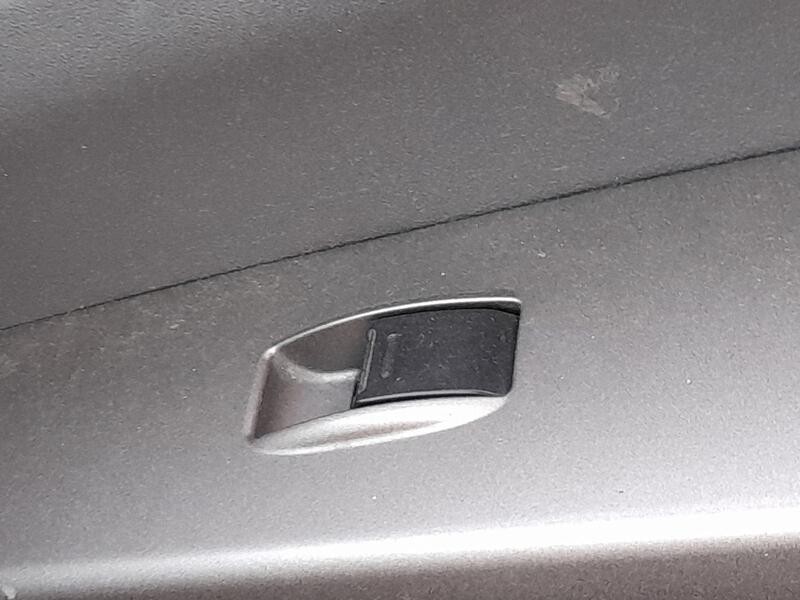 Recambio de mando elevalunas delantero derecho para toyota prius (hw2) 1.5 hybrid (hw20) referencia OEM IAM 8481012080  