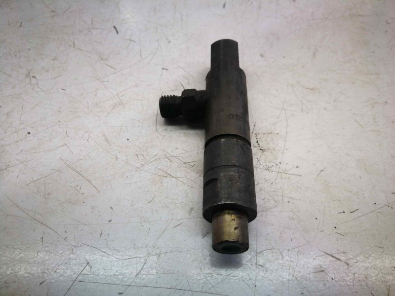 Recambio de inyector para renault 18 2.1 turbodiesel referencia OEM IAM KBE48S54  