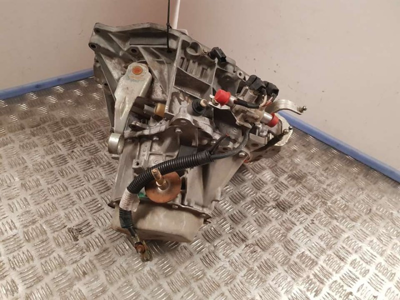 Recambio de caja cambios para citroën xsara berlina 2.0 hdi exclusive (66kw) referencia OEM IAM 20TD95 2143778 5 VELOCIDADES