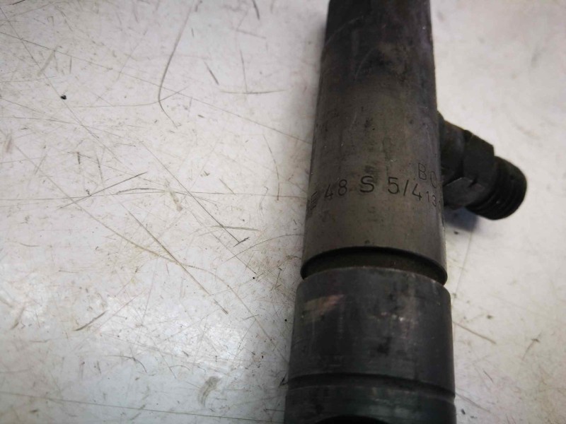 Recambio de inyector para renault 18 2.1 turbodiesel referencia OEM IAM KBE48S54  