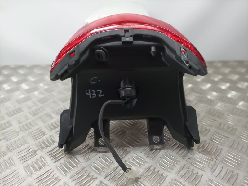 Recambio de piloto trasero central para motron motorrad ideo referencia OEM IAM   