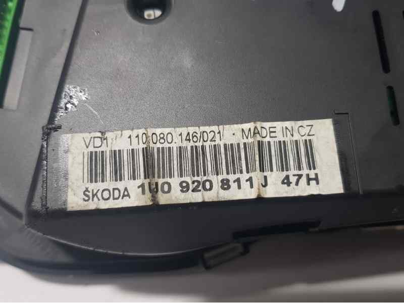 Recambio de cuadro instrumentos para skoda octavia berlina (1u2) tour referencia OEM IAM 1U0920811J 110080146021 VDO