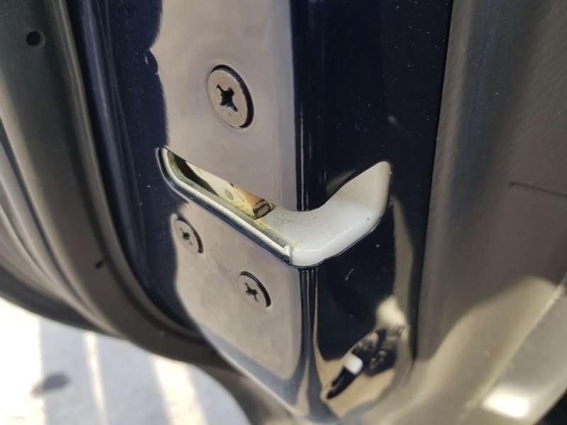 Recambio de cerradura puerta trasera izquierda para mazda 2 lim. () evolution referencia OEM IAM D09L73310  