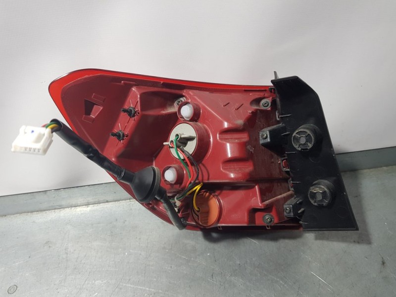 Recambio de piloto trasero derecho para kia rio (yb) concept referencia OEM IAM 92402H8000  EXTERIOR