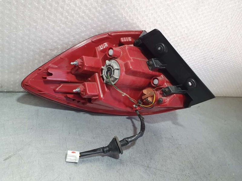 Recambio de piloto trasero derecho para kia cee´d concept referencia OEM IAM 92402A2020  EXTERIOR