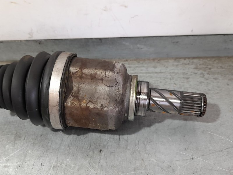 Recambio de transmision delantera izquierda para renault megane iv berlina 5p business referencia OEM IAM 391010195R  