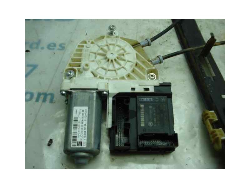 Recambio de elevalunas delantero izquierdo para seat leon (1p1) style ecomotive referencia OEM IAM 1P0837401E  ELECTRICO