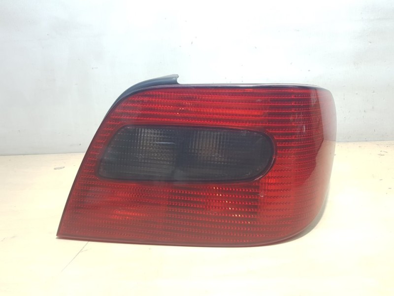 Recambio de piloto trasero derecho para citroën xsara berlina 2.0 hdi exclusive (66kw) referencia OEM IAM 6351J5  