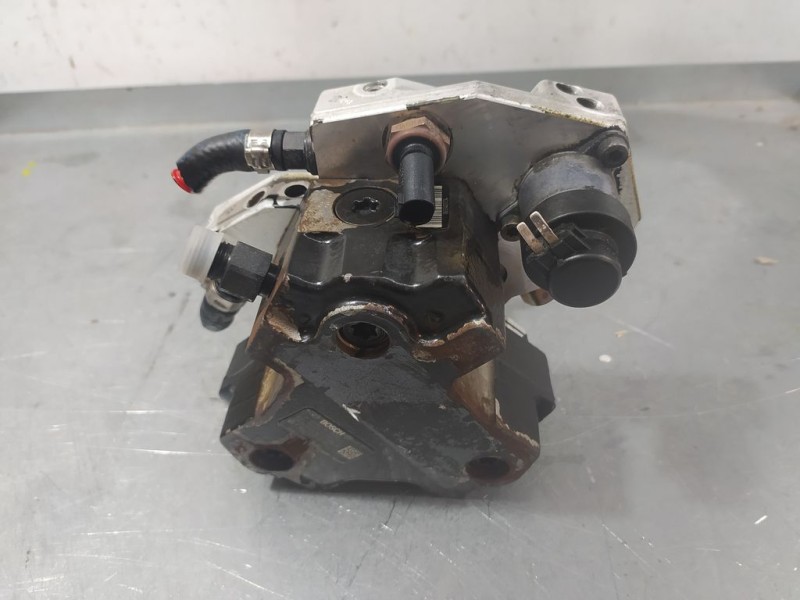 Recambio de bomba alta presion para mercedes-benz clase clk (w209) coupe 320 cdi special edition (209.320) referencia OEM IAM A6