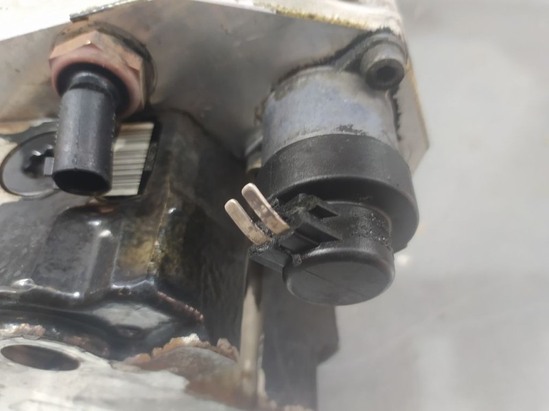 Recambio de bomba alta presion para mercedes-benz clase clk (w209) coupe 320 cdi special edition (209.320) referencia OEM IAM A6