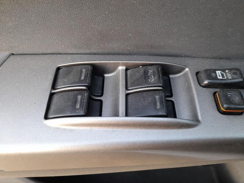 Recambio de mando elevalunas delantero izquierdo para toyota prius (hw2) 1.5 hybrid (hw20) referencia OEM IAM 8482047050 C/MANDO