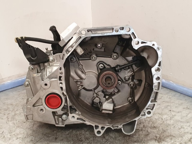 Recambio de caja cambios para dacia sandero access referencia OEM IAM JH3372 S082448 5VELOCIDADES