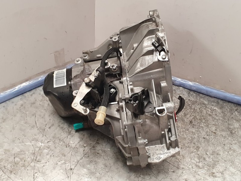 Recambio de caja cambios para dacia sandero access referencia OEM IAM JH3372 S082448 5VELOCIDADES