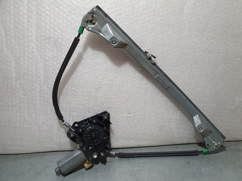 Recambio de elevalunas delantero izquierdo para renault clio ii fase i (b/cbo) 1.9 d alize referencia OEM IAM 77008422 BROSE ELE