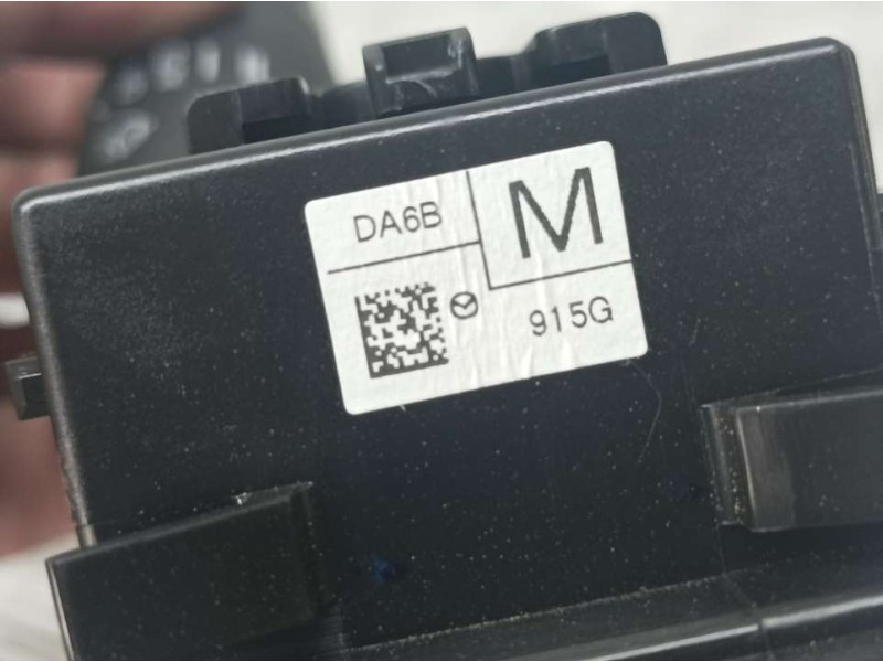 Recambio de mando limpia para mazda 2 lim. () evolution referencia OEM IAM DA6B  