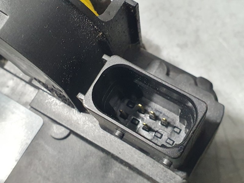 Recambio de cerradura puerta delantera izquierda para opel astra j lim. cosmo referencia OEM IAM SIN REF  5 PINES