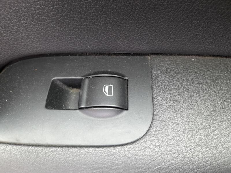 Recambio de mando elevalunas trasero derecho para seat exeo (3r2) 2.0 tdi referencia OEM IAM 8E0959855A  
