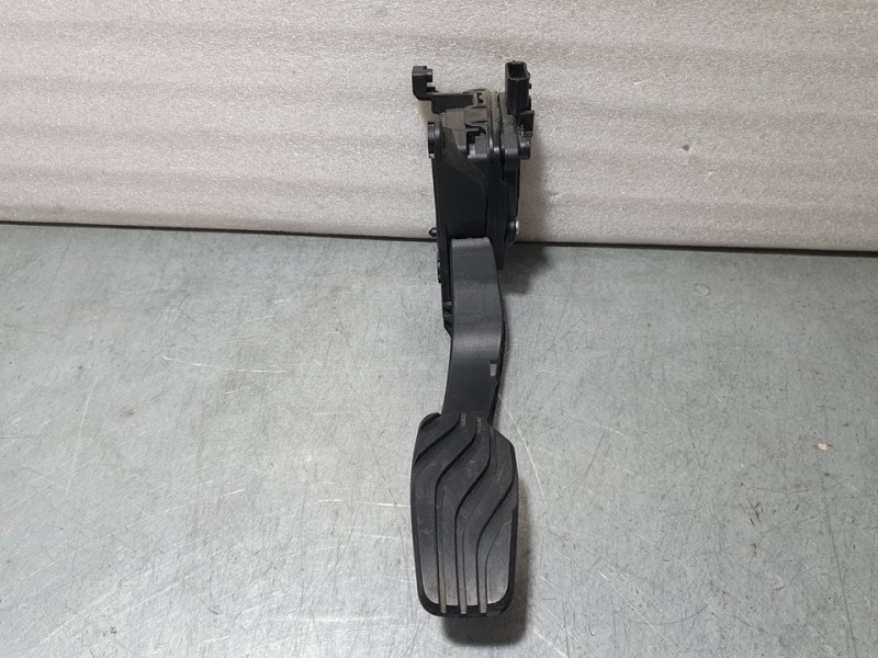 Recambio de potenciometro pedal para renault clio v experience referencia OEM IAM 180108467R 6PV01290203 