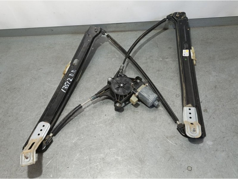 Recambio de elevalunas delantero derecho para seat ateca (kh7) style plus referencia OEM IAM 575837462A  ELECTRICO 2 PINS