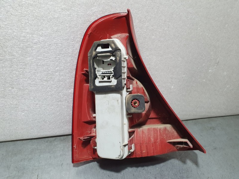 Recambio de piloto trasero derecho para renault clio ii fase i (b/cbo) 1.9 d alize referencia OEM IAM SIN REF  