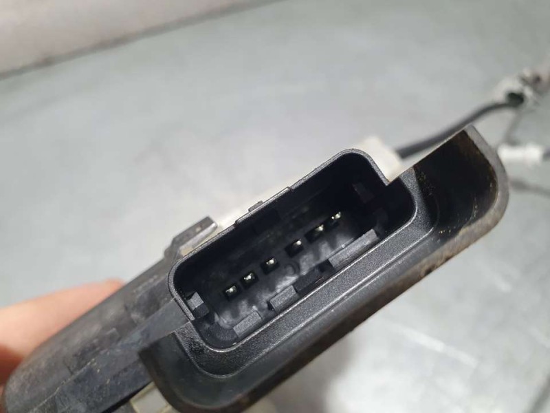 Recambio de cerradura puerta delantera izquierda para citroën c3 feel referencia OEM IAM 123981 16942935 6 PINES