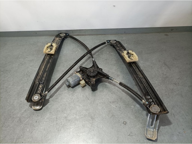 Recambio de elevalunas delantero derecho para seat ateca (kh7) style plus referencia OEM IAM 575837462A  ELECTRICO 2 PINS