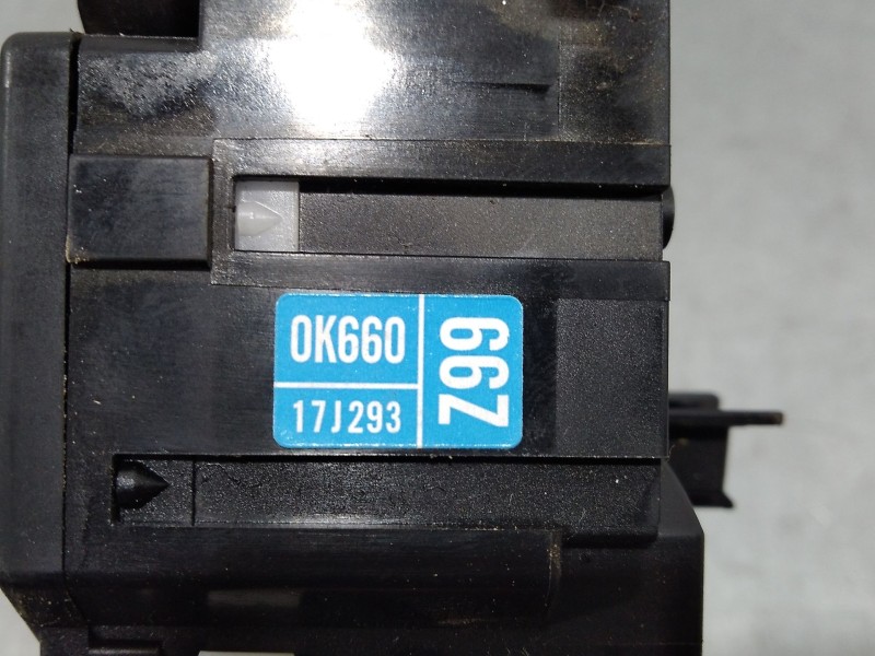 Recambio de mando luces y limpia para toyota hilux (gun1) double cab gx 4x4 referencia OEM IAM 0k66017j293 841400K650 