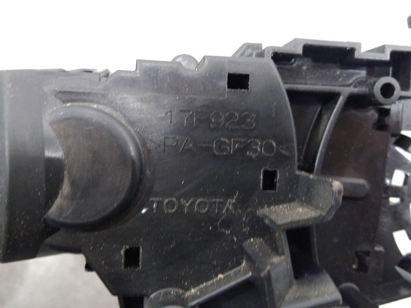 Recambio de mando luces y limpia para toyota hilux (gun1) double cab gx 4x4 referencia OEM IAM 0k66017j293 841400K650 