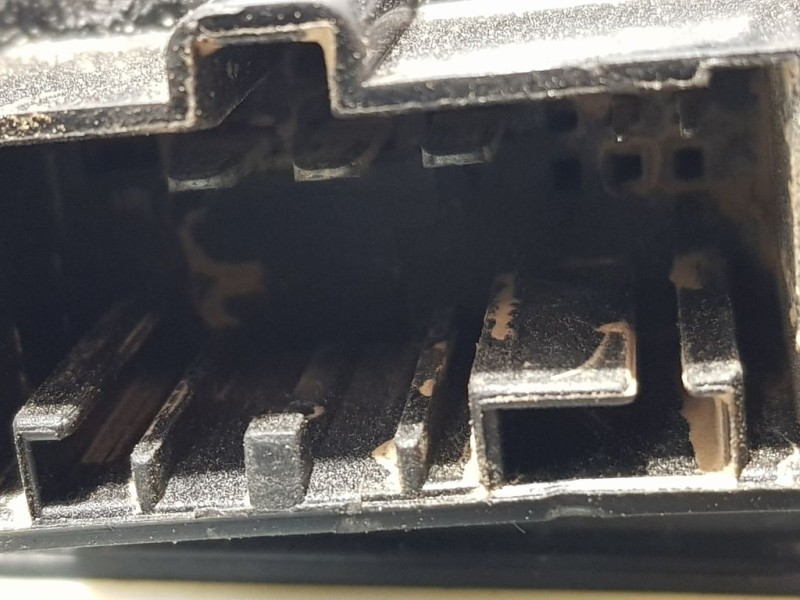 Recambio de elevalunas trasero izquierdo para seat ateca (kh7) style plus referencia OEM IAM 2138708  ELECTRICO 5 PINS