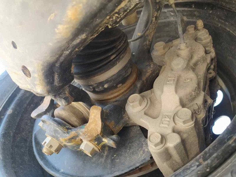 Recambio de mangueta delantera derecha para toyota hilux (gun1) double cab gx 4x4 referencia OEM IAM 43211KK010  