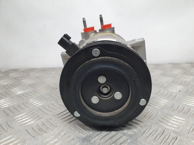 Recambio de compresor aire acondicionado para ford kuga titanium referencia OEM IAM GV6119D629CC R1234YF FOMOCO