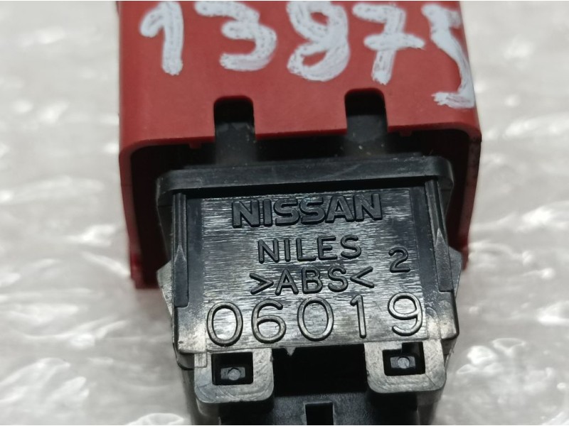 Recambio de warning para nissan micra (k12e) acenta referencia OEM IAM 6837611  06019