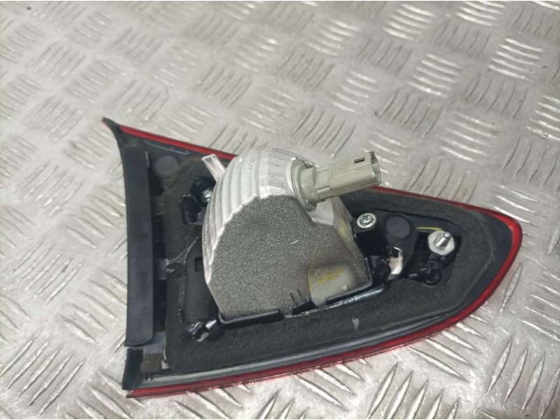 Recambio de piloto trasero derecho para mazda 2 lim. () evolution referencia OEM IAM 13218383  INTERIOR