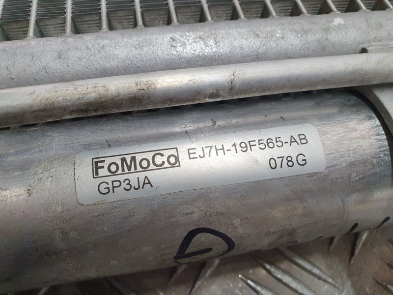 Recambio de condensador / radiador aire acondicionado para ford kuga titanium referencia OEM IAM EJ7H19710AC EJ7H19F565AB FOMOCO
