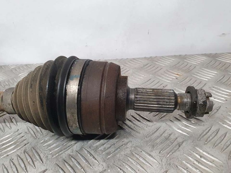 Recambio de transmision delantera derecha para renault scenic iii dynamique referencia OEM IAM 8200725502  