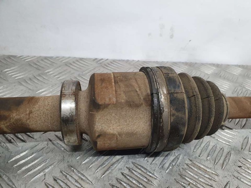 Recambio de transmision delantera derecha para renault scenic iii dynamique referencia OEM IAM 8200725502  