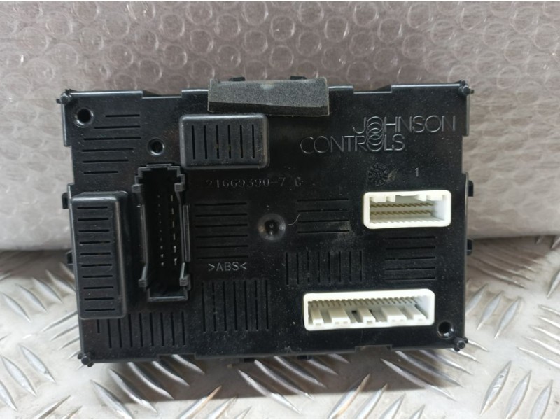 Recambio de modulo electronico para nissan micra (k12e) acenta referencia OEM IAM 284B2BC520 213777427H JOHNSON CONTRLS