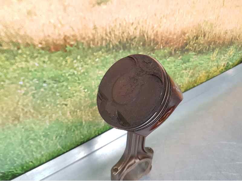 Recambio de biela para mercedes-benz clase c (w202) berlina 2.4 v6 18v cat referencia OEM IAM   C/ PISTON