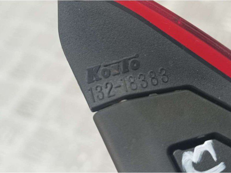 Recambio de piloto trasero izquierdo para mazda 2 lim. () evolution referencia OEM IAM 13218383  INTERIOR KOITO