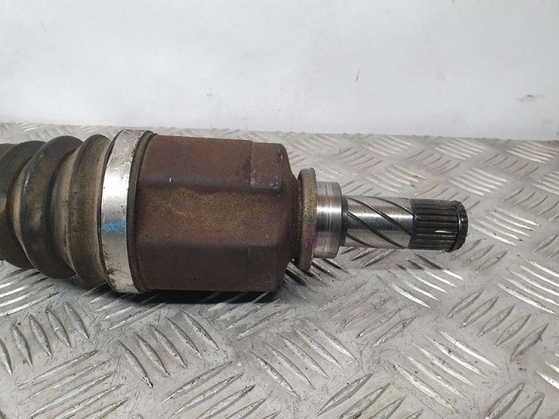 Recambio de transmision delantera izquierda para renault scenic iii dynamique referencia OEM IAM 8200847584  