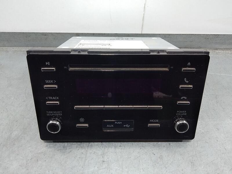 Recambio de sistema audio / radio cd para toyota hilux (gun1) double cab gx 4x4 referencia OEM IAM 861200KE91  