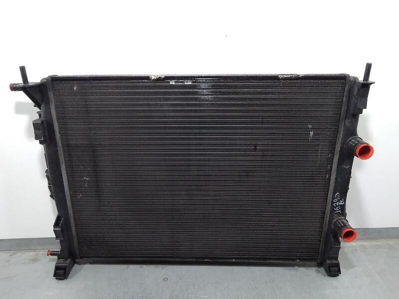Recambio de radiador agua para renault scenic ii authentique referencia OEM IAM 8200115542 valeo 