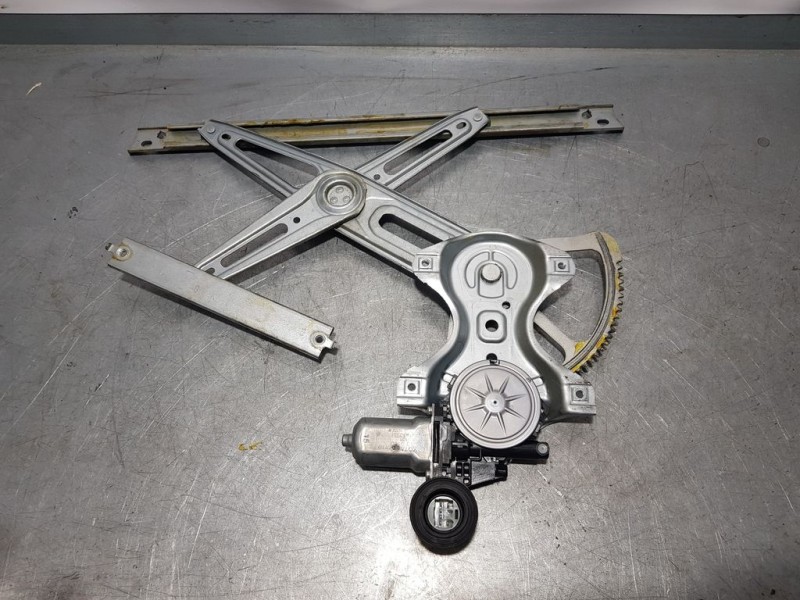Recambio de elevalunas delantero derecho para toyota yaris active referencia OEM IAM 857100D100 973582101 DENSO ELECTRICO 6 PINS