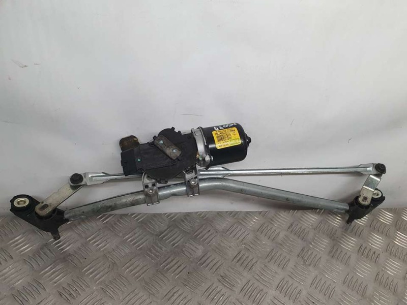 Recambio de motor limpia delantero para renault kangoo emotion referencia OEM IAM 8200409692D 54526811 VALEO