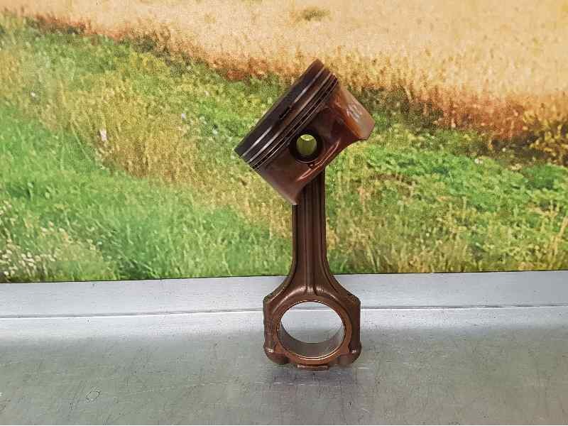 Recambio de biela para mercedes-benz clase c (w202) berlina 2.4 v6 18v cat referencia OEM IAM   C/ PISTON