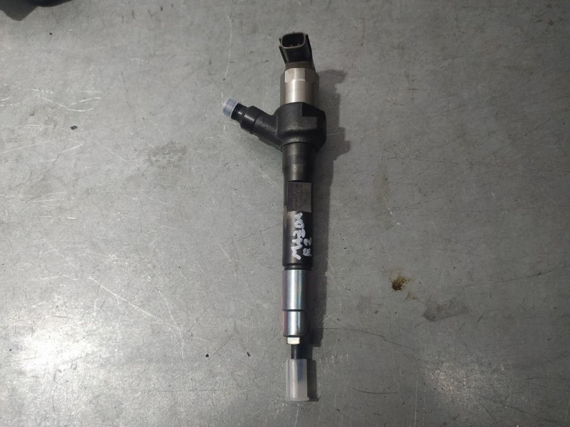 Recambio de inyector para mazda 3 lim. (bl) 2.2 turbodiesel cat referencia OEM IAM R2AA13H50 001011K06570 DENSO
