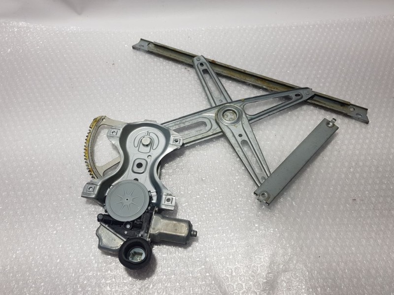 Recambio de elevalunas delantero izquierdo para toyota yaris active referencia OEM IAM 6980221010  ELECTRICO 7 PINS