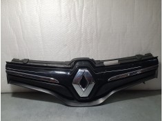 Recambio de rejilla delantera para renault kangoo emotion referencia OEM IAM 623101381R 1202567X TOCADA