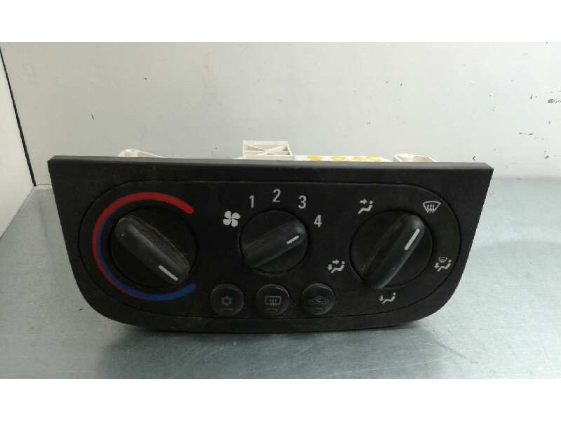 Recambio de mando calefaccion / aire acondicionado para opel corsa c referencia OEM IAM P10AACI 1000000203288 VALEO