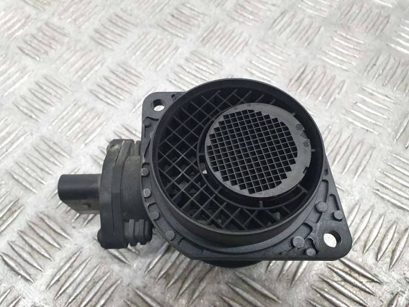 Recambio de caudalimetro para volkswagen golf v berlina (1k1) trendline referencia OEM IAM 038906461B 0281002531 BOSCH